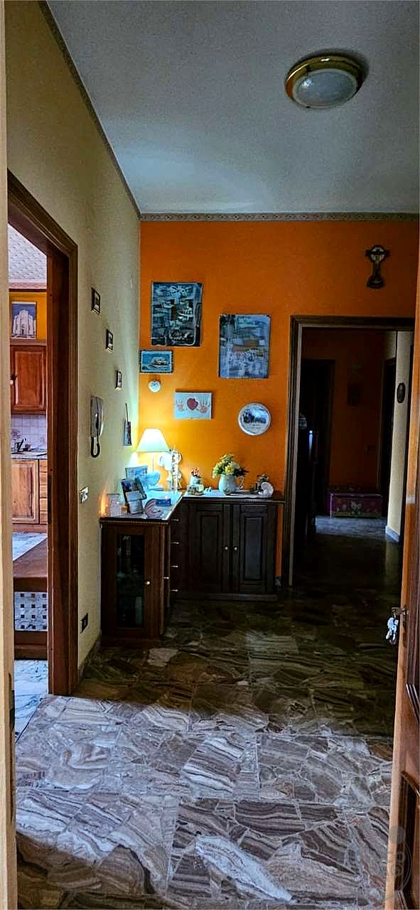 TODI - PANTALLA: APPARTAMENTO AL PIANO PRIMO