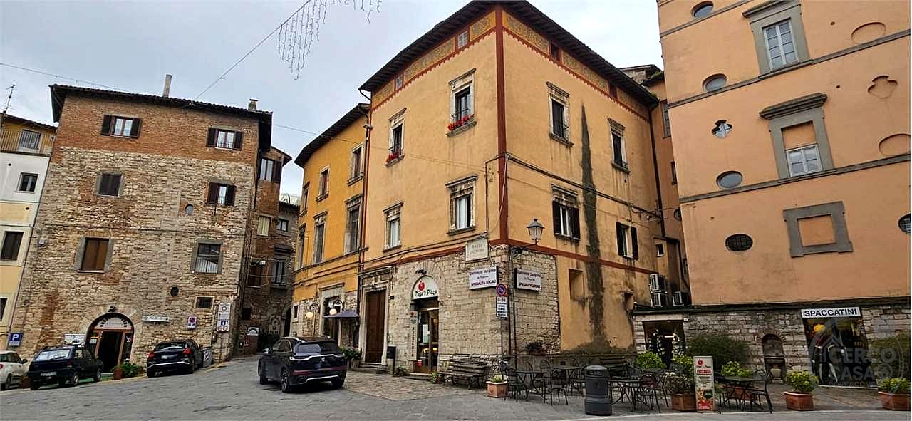 APPARTAMENTO DI PREGIO IN CENTRO STORICO