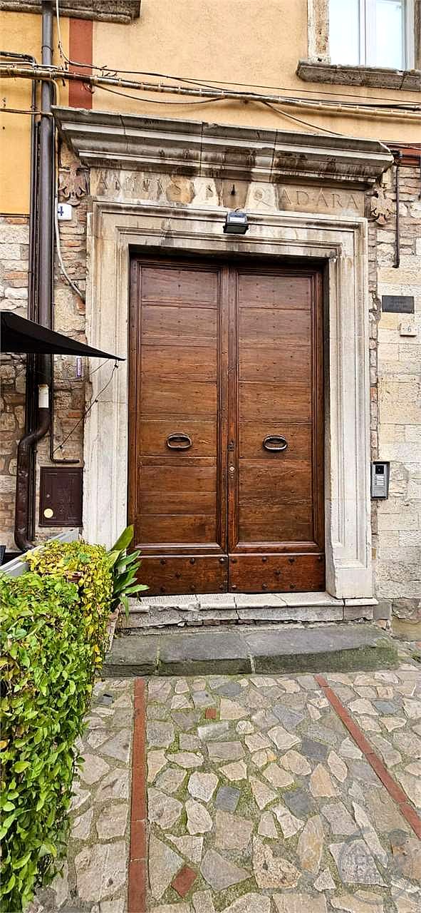 APPARTAMENTO DI PREGIO IN CENTRO STORICO