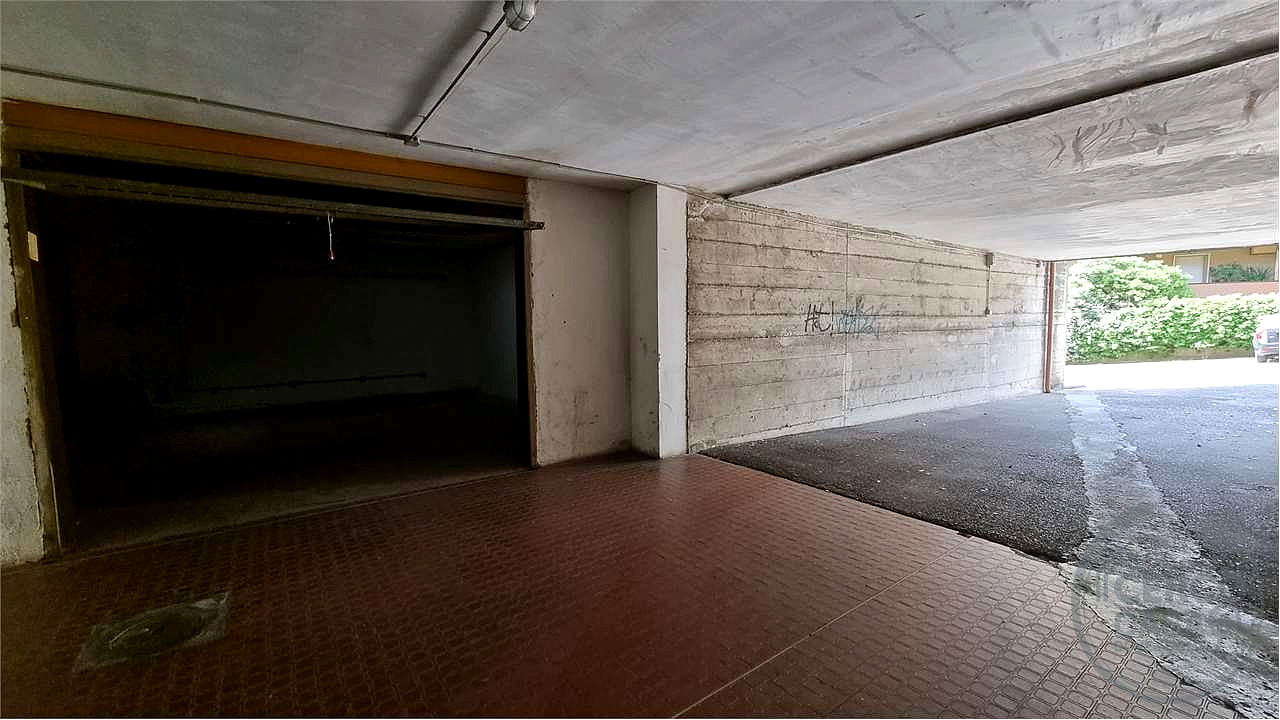 Perugia Ponte San Giovanni laboratorio magazzino