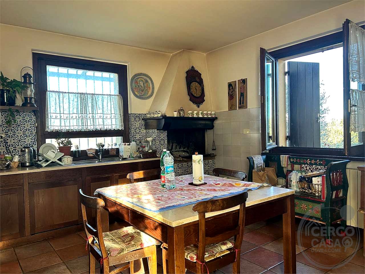 CANNARA - COLLEMANCIO: VILLA INDIPENDENTE CON GIARDINO ESCLUSIVO