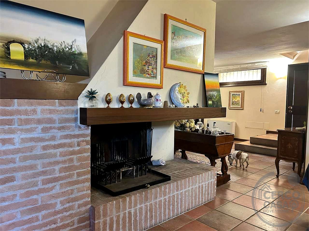 CANNARA - COLLEMANCIO: VILLA INDIPENDENTE CON GIARDINO ESCLUSIVO