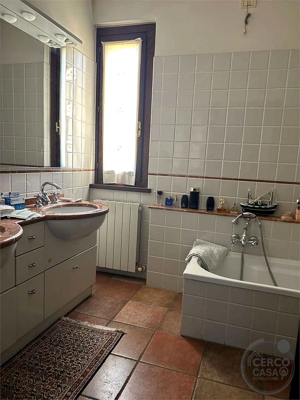 CANNARA - COLLEMANCIO: VILLA INDIPENDENTE CON GIARDINO ESCLUSIVO