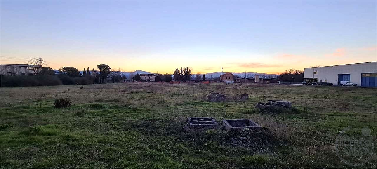 TODI – PANTALLA: TERRENO INDUSTRIALE CON CAPANNONE