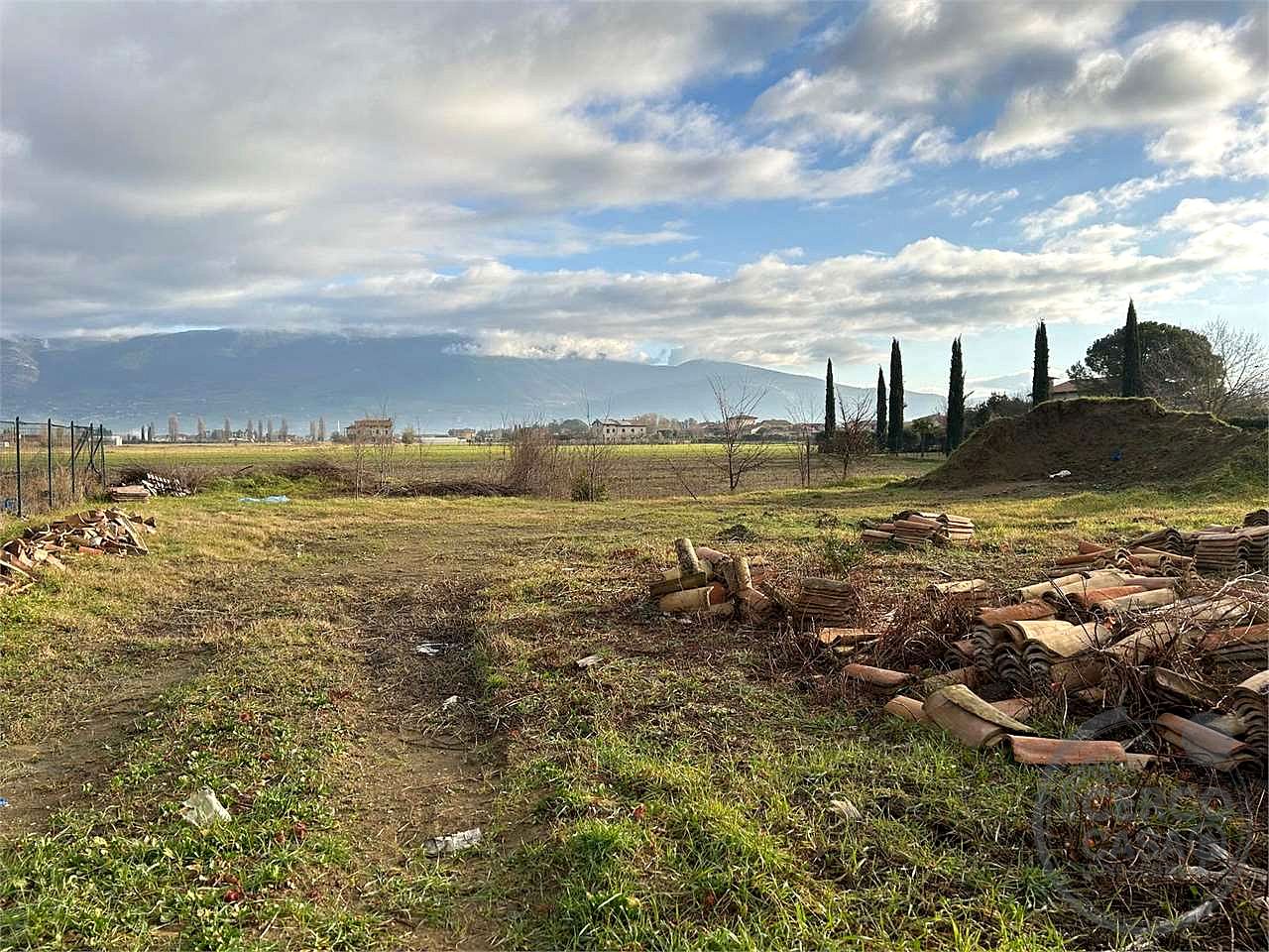 CANNARA – TERRENO EDIFICABILE