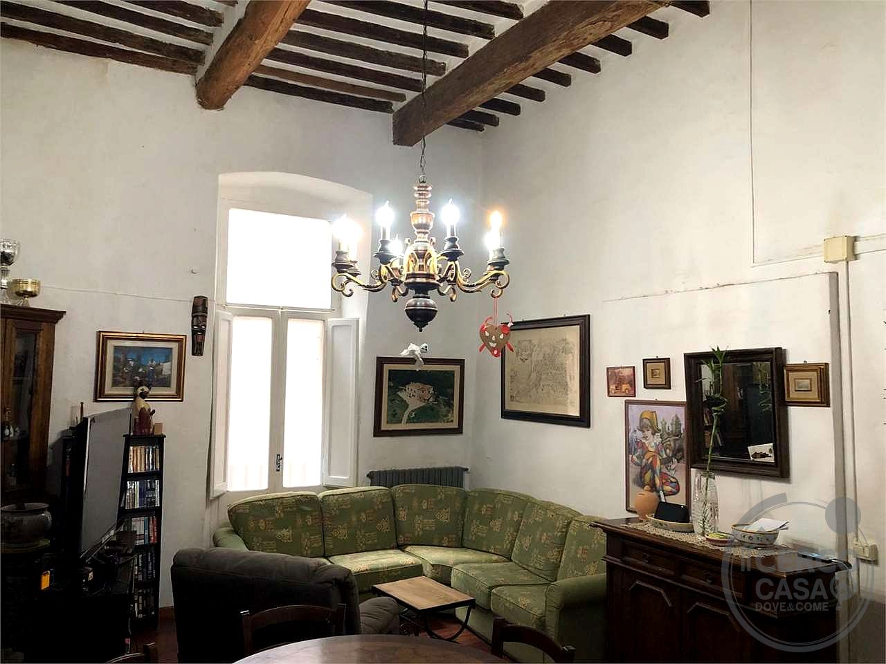 TODI - APPARTAMENTO IN CENTRO STORICO
