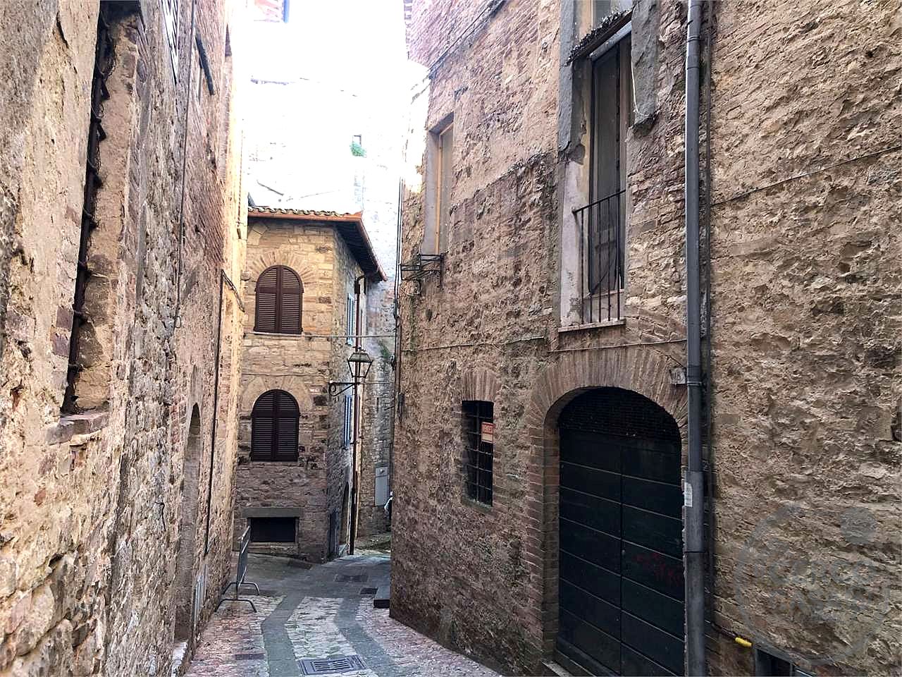 TODI - APPARTAMENTO IN CENTRO STORICO