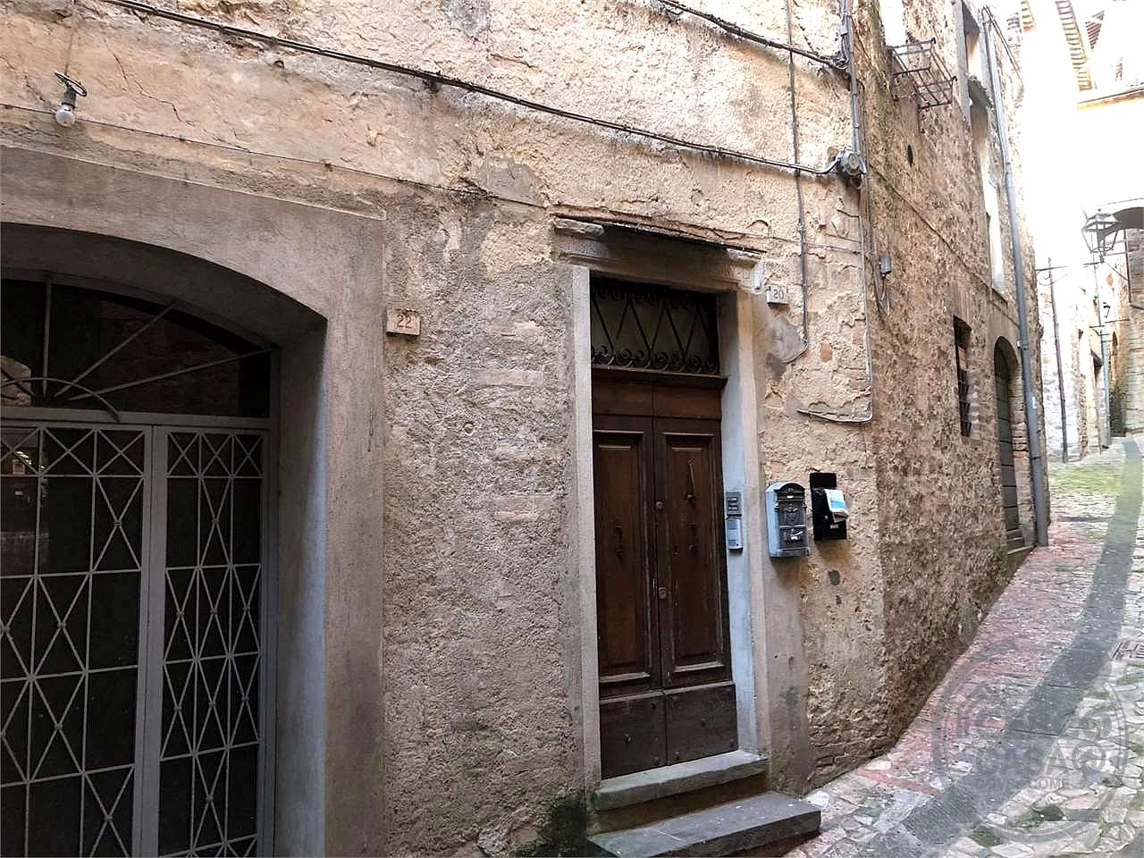 TODI - APPARTAMENTO IN CENTRO STORICO