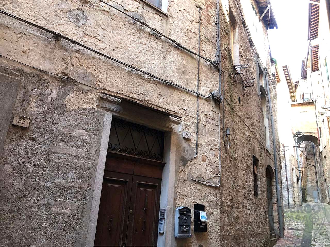 TODI - APPARTAMENTO IN CENTRO STORICO