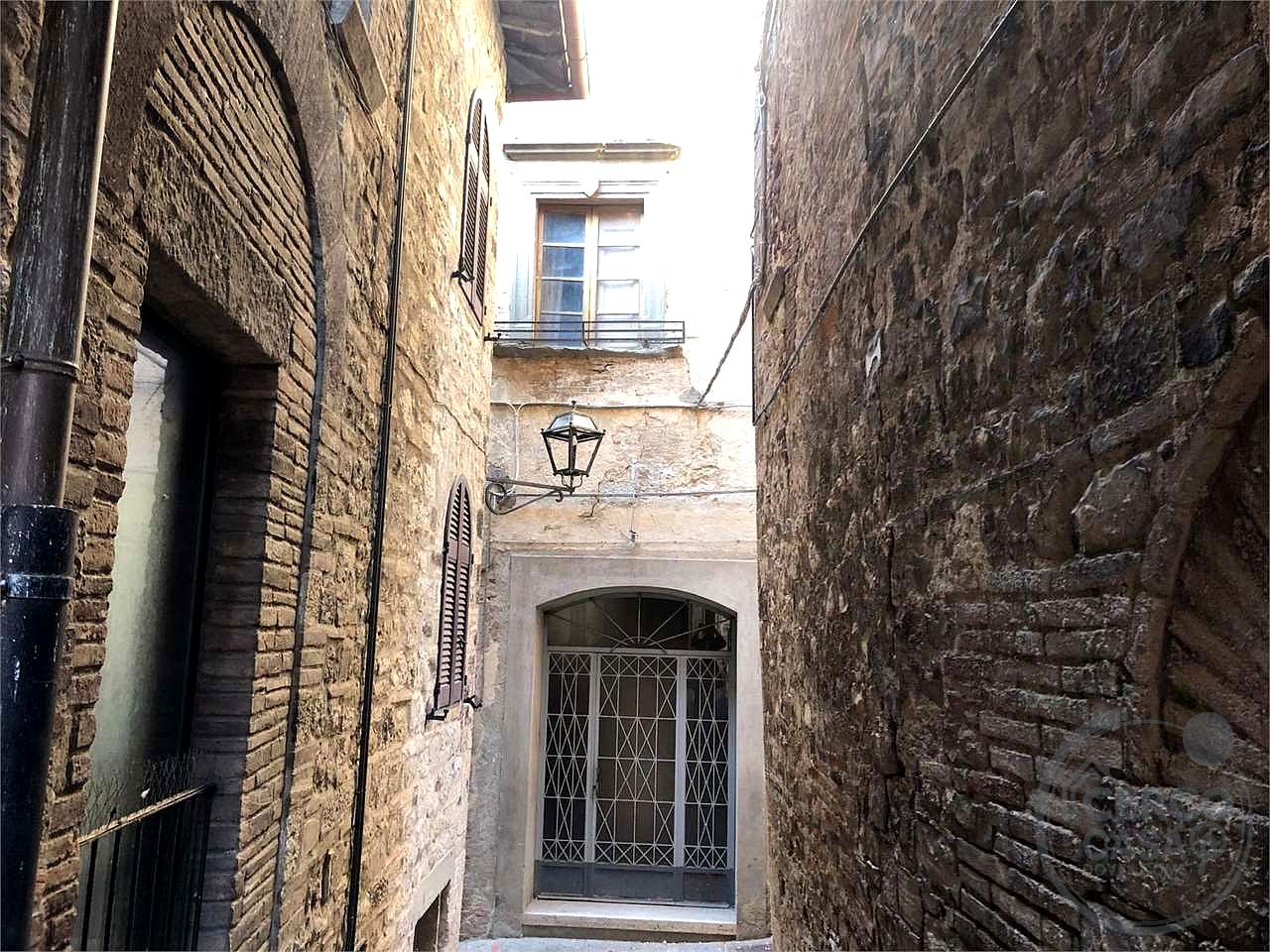 TODI - APPARTAMENTO IN CENTRO STORICO
