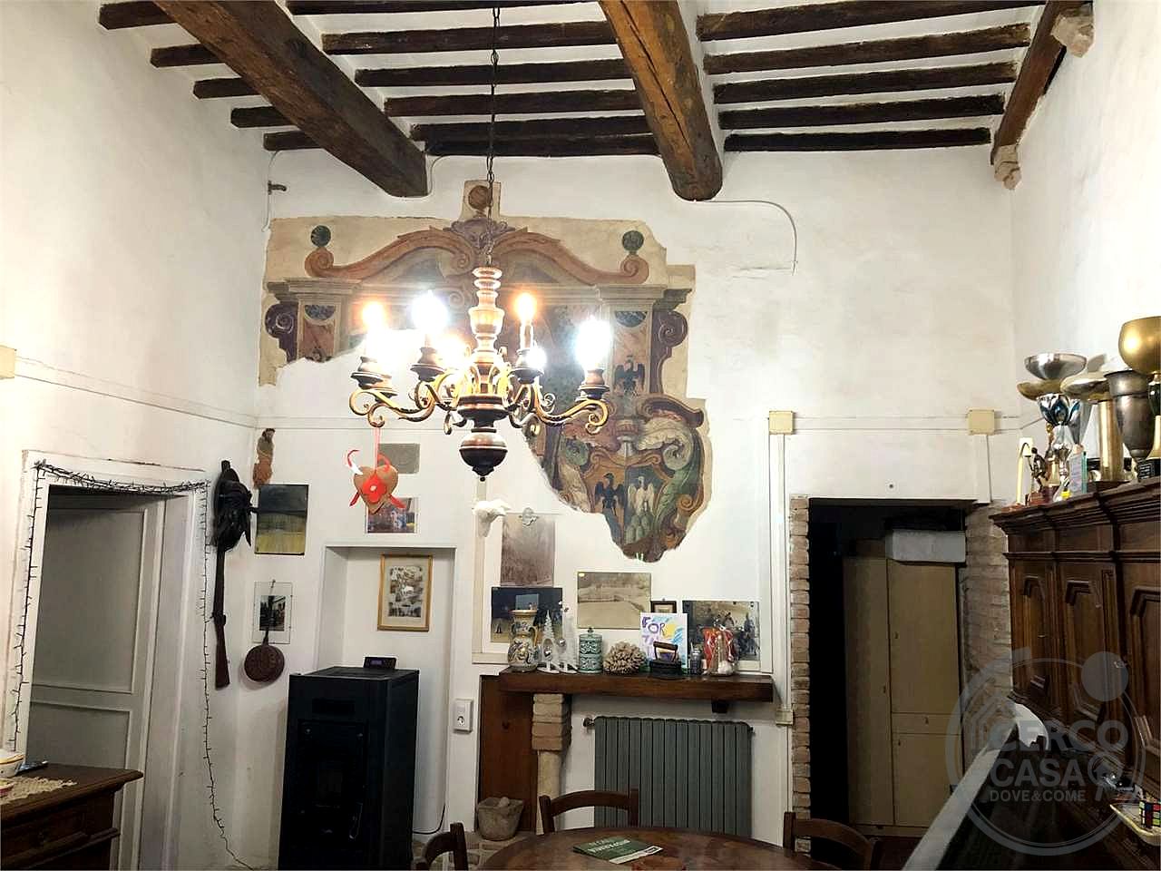 TODI - APPARTAMENTO IN CENTRO STORICO