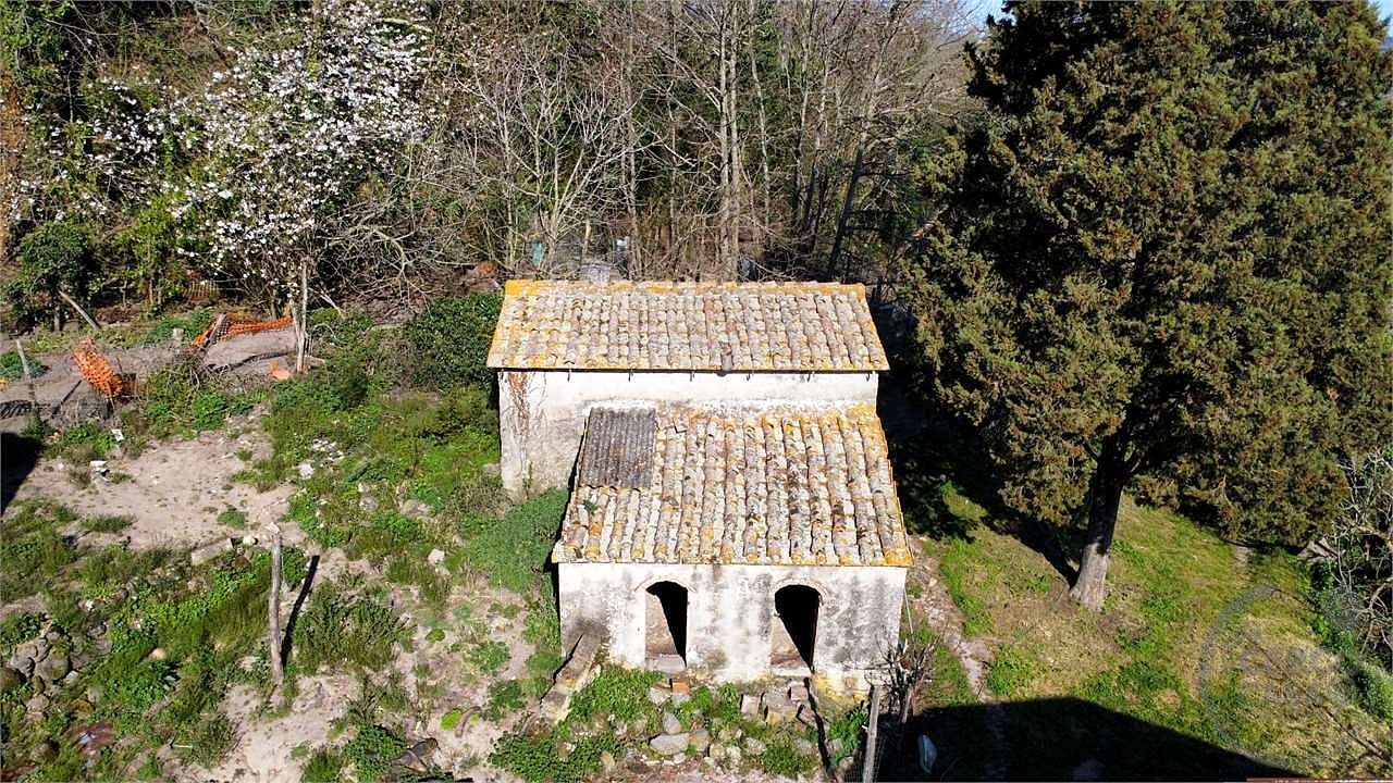 RISERVA NATURALE VAL DI FARMA - CASALE E TERRENO