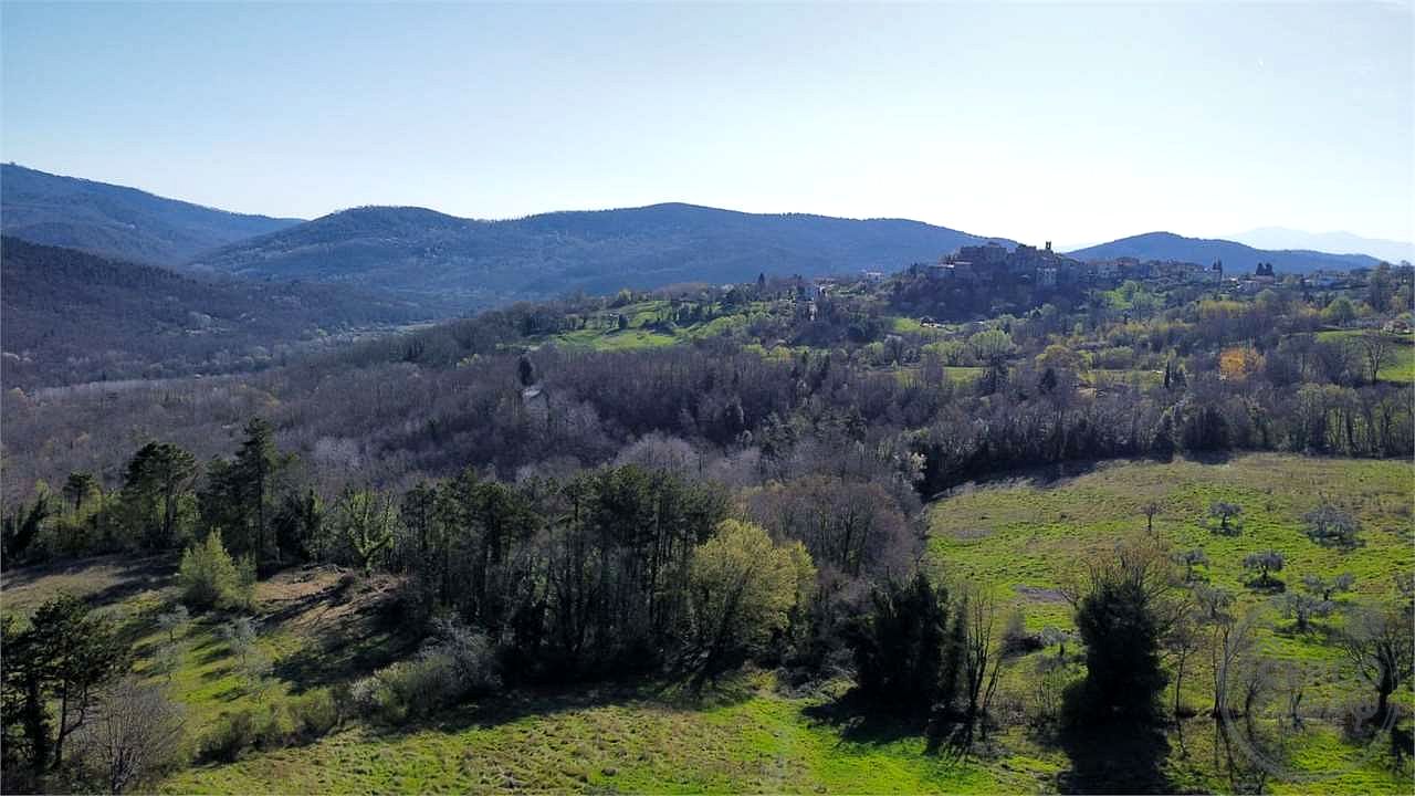 RISERVA NATURALE VAL DI FARMA - CASALE E TERRENO