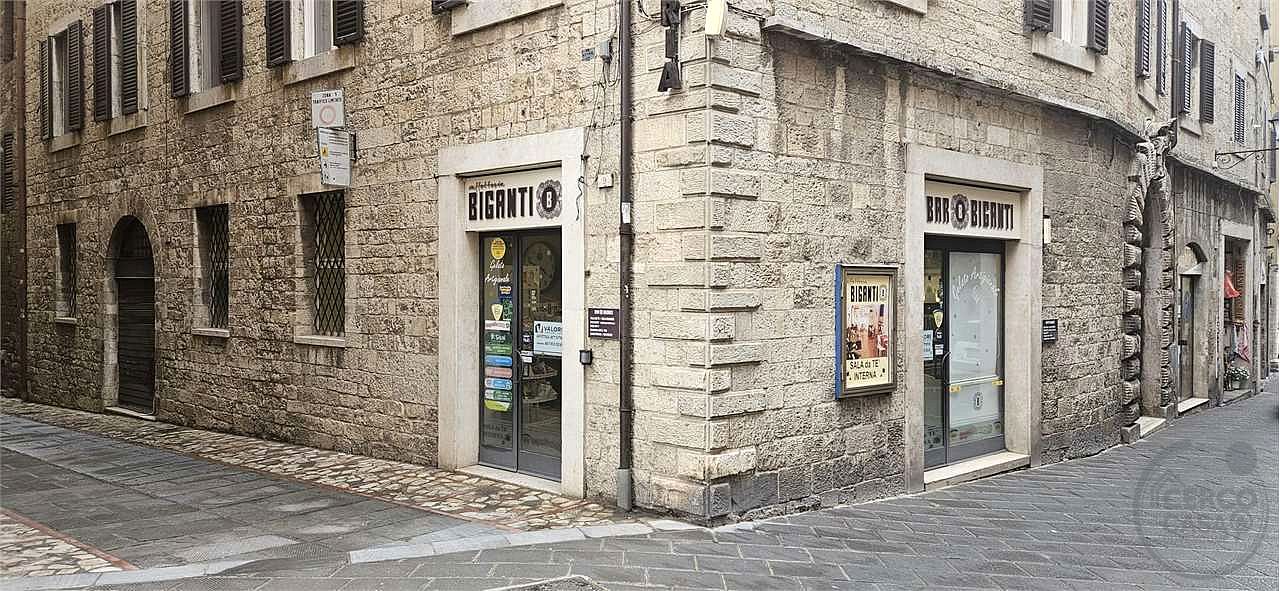 TODI CENTRO STORICO: ATTIVITA' DI BAR/CAFFETTERIA