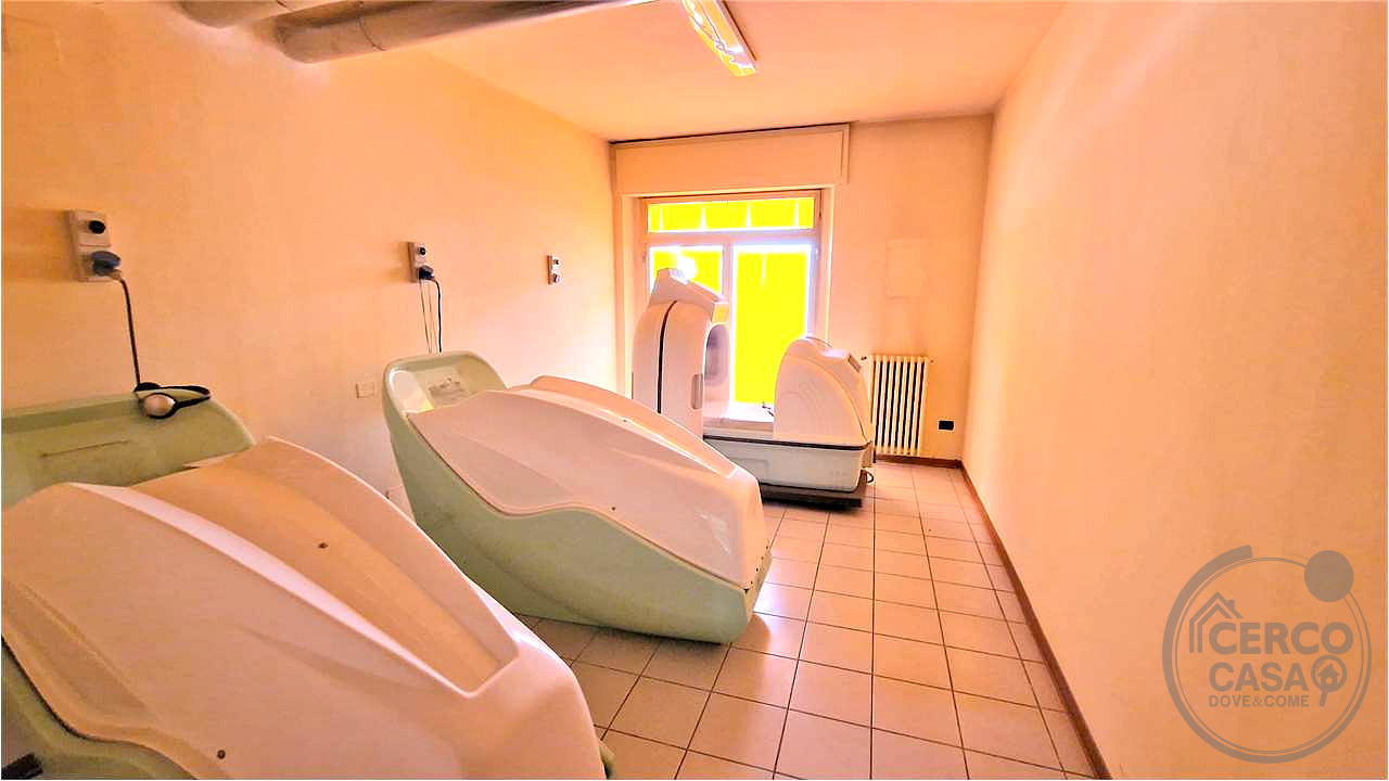 Locale commerciale 300 mq.