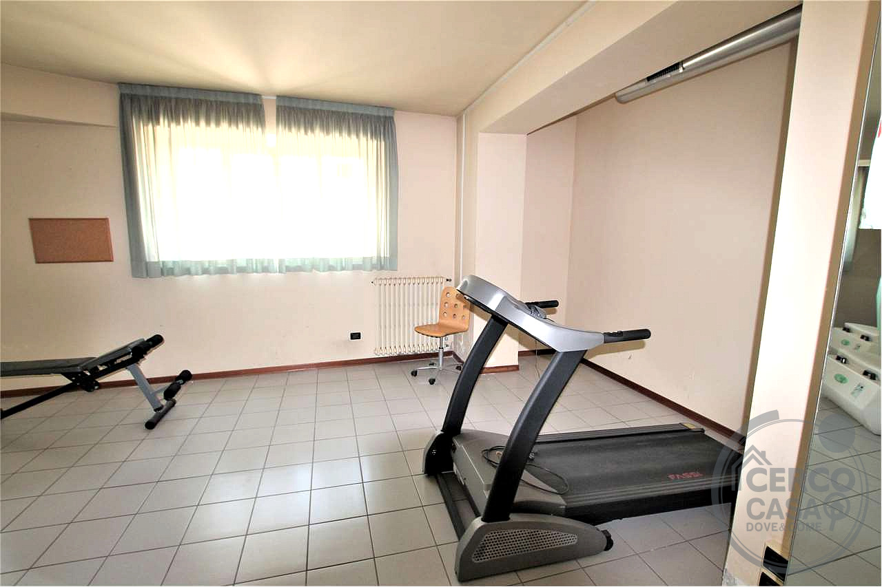 Locale commerciale 300 mq.