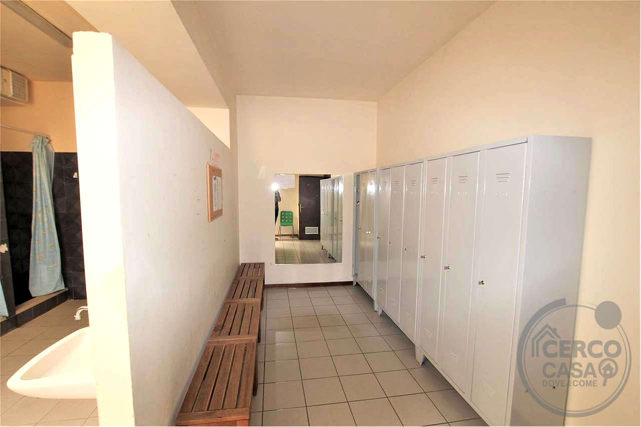 Locale commerciale 300 mq.