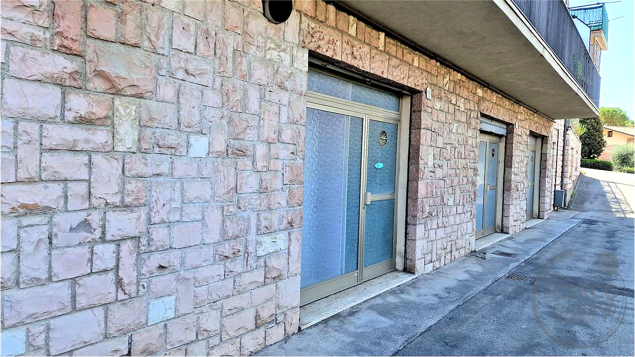 Locale commerciale 300 mq.