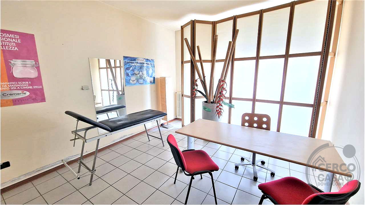 Locale commerciale 300 mq.