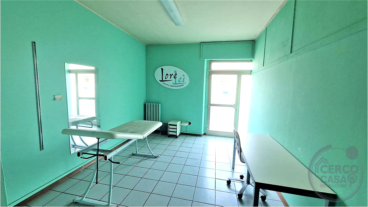 Locale commerciale 300 mq.