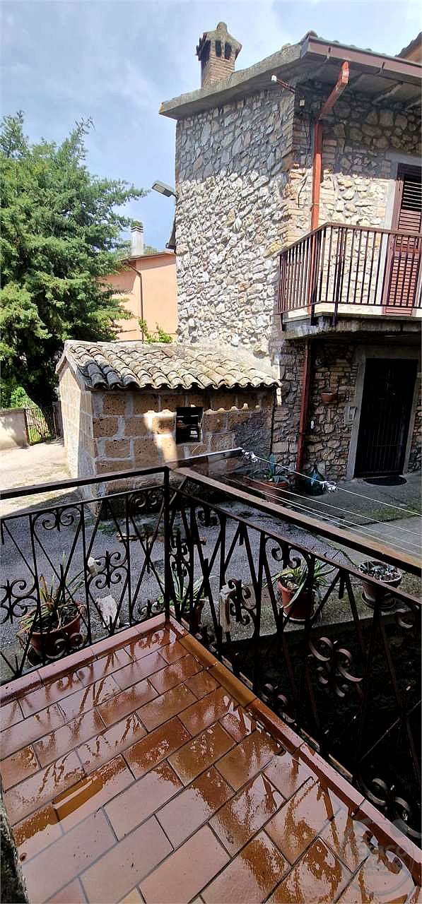 MASSA MARTANA - VIEPRI: APPARTAMENTO RISTRUTTURATO