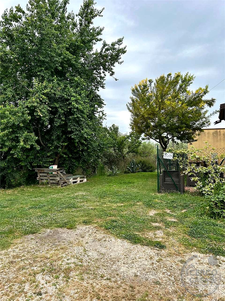 CANNARA (COLLEMANCIO): APPARTAMENTO IN CASALE