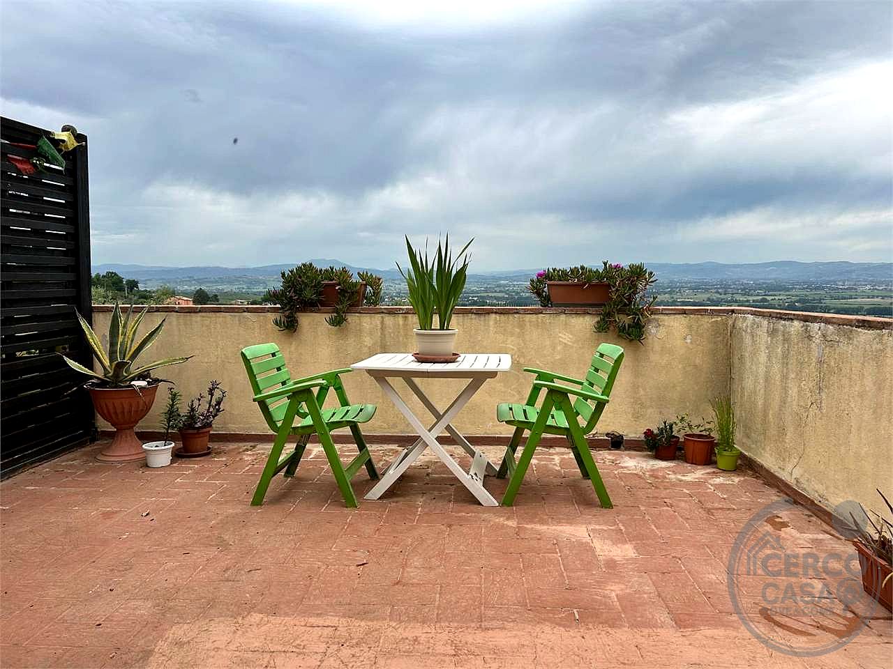 CANNARA (COLLEMANCIO): APPARTAMENTO IN CASALE