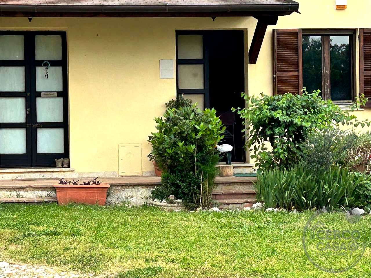 CANNARA (COLLEMANCIO): APPARTAMENTO IN CASALE
