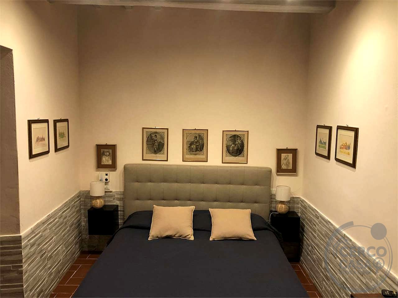 TODI: CARATTERISTICO APPARTAMENTO IN CENTRO STORICO