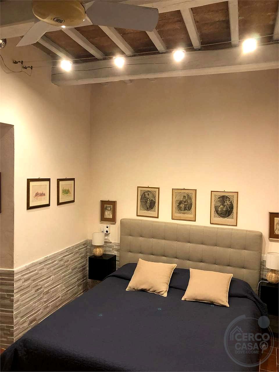 TODI: CARATTERISTICO APPARTAMENTO IN CENTRO STORICO
