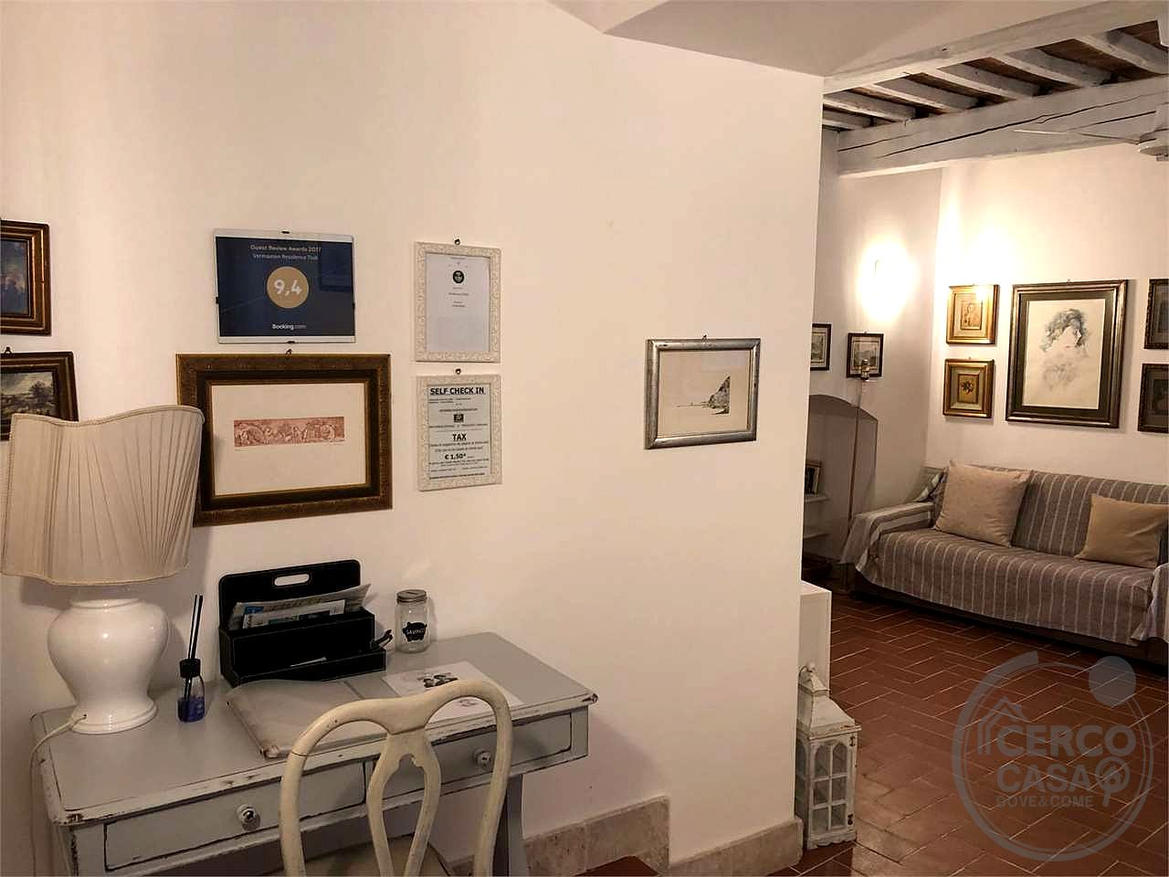TODI: CARATTERISTICO APPARTAMENTO IN CENTRO STORICO
