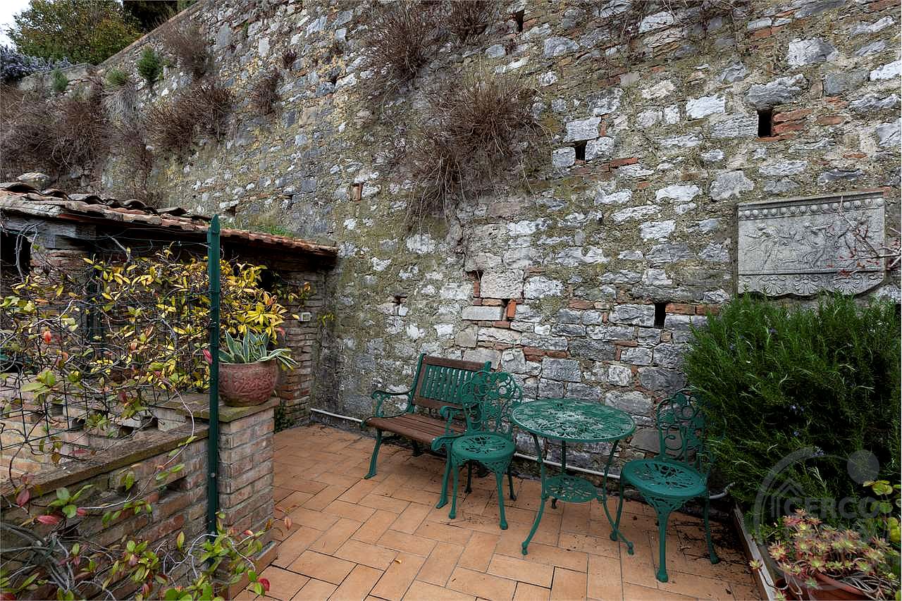 ATTICO IN CENTRO STORICO CON GIARDINO PANORAMICO