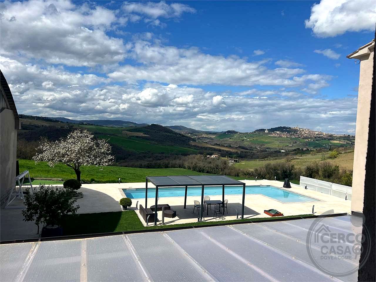 BORGO WELLNESS TODI - TENUTA PRIVATA CON SORGENTI NATURALI, SPA DI 580 MQ E VISTA SU TODI