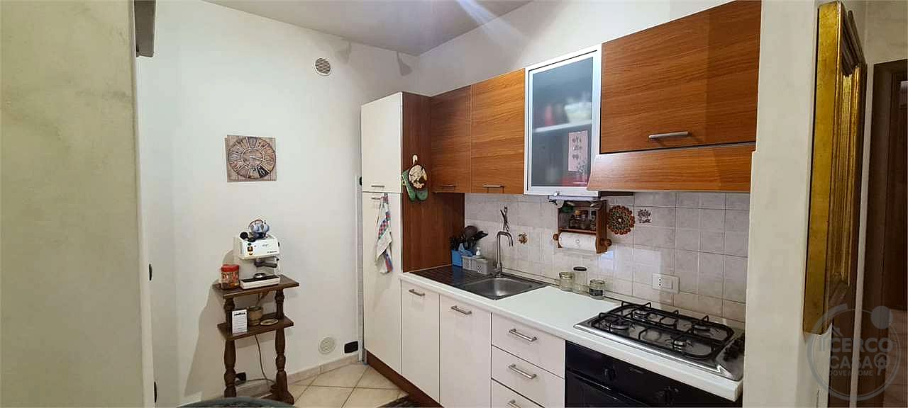 TODI - PIAN DI PORTO: APPARTAMENTO CON GARAGE
