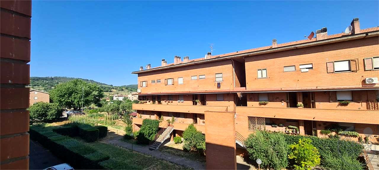MARSCIANO (VIA LARGA): APPARTAMENTO SU DUE LIVELLI
