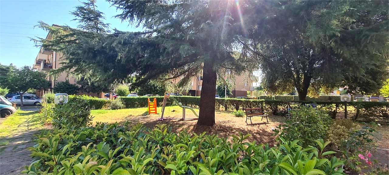 MARSCIANO (VIA LARGA): APPARTAMENTO SU DUE LIVELLI