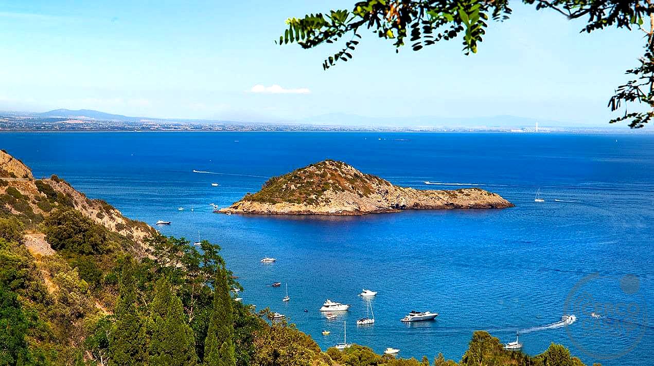 MONTE ARGENTARIO (PORTO SANTO STEFANO): CASALE ESCLUSIVO CON LUSSUOSA SPA