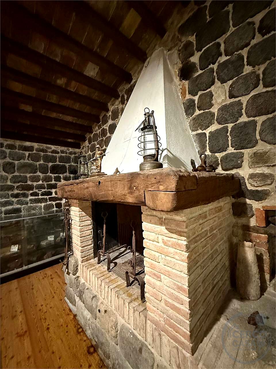 ANTICA FERRIERA MEDIEVALE IN VENDITA TRA SIENA E GROSSETO