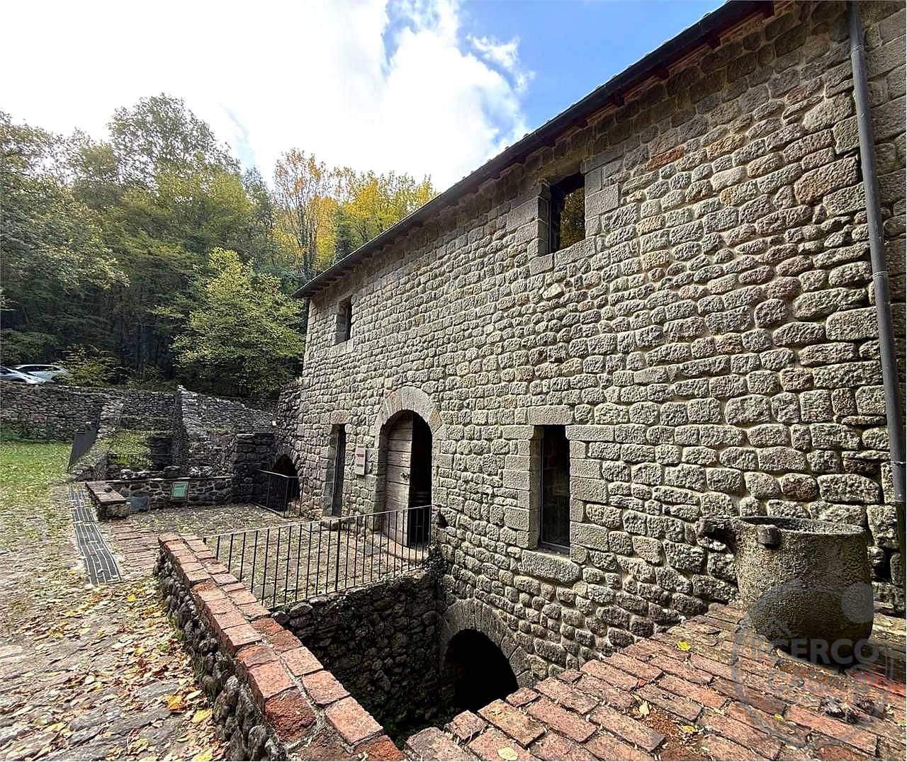 ANTICA FERRIERA MEDIEVALE IN VENDITA TRA SIENA E GROSSETO