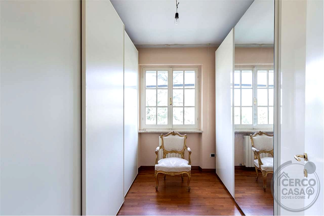 CANNARA: PRESTIGIOSA VILLA INDIPENDENTE CON PISCINA E GIARDINO PRIVATO