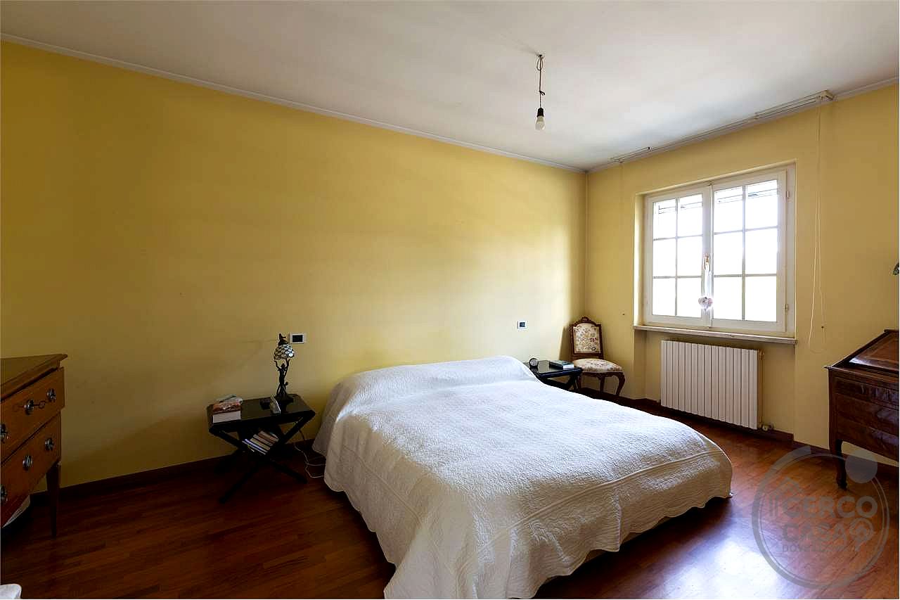 CANNARA: PRESTIGIOSA VILLA INDIPENDENTE CON PISCINA E GIARDINO PRIVATO