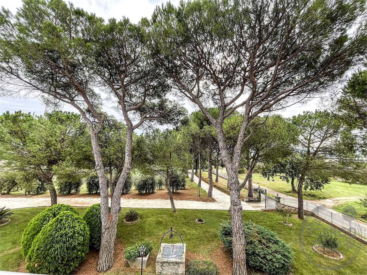 FRATTA TODINA: PROPRIETA' ESCLUSIVA CON PARCO PRIVATO