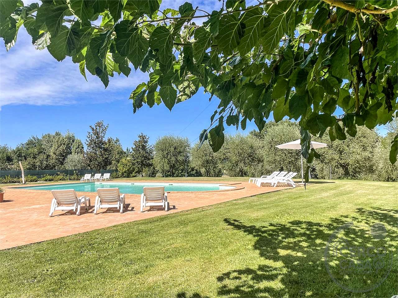 FRATTA TODINA: PROPRIETA' ESCLUSIVA CON PARCO PRIVATO