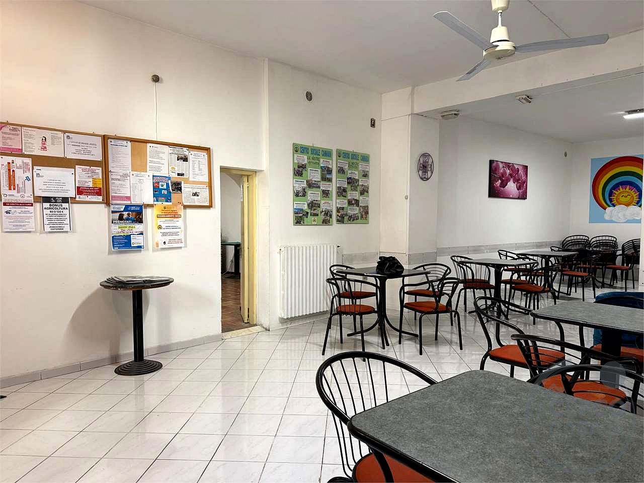 CANNARA: LOCALE COMMERCIALE NEL CENTRO STORICO