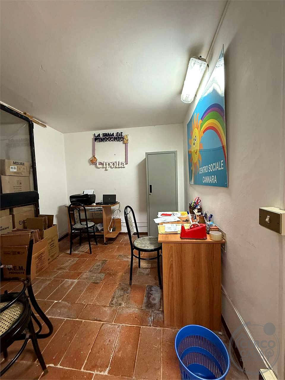 CANNARA: LOCALE COMMERCIALE NEL CENTRO STORICO