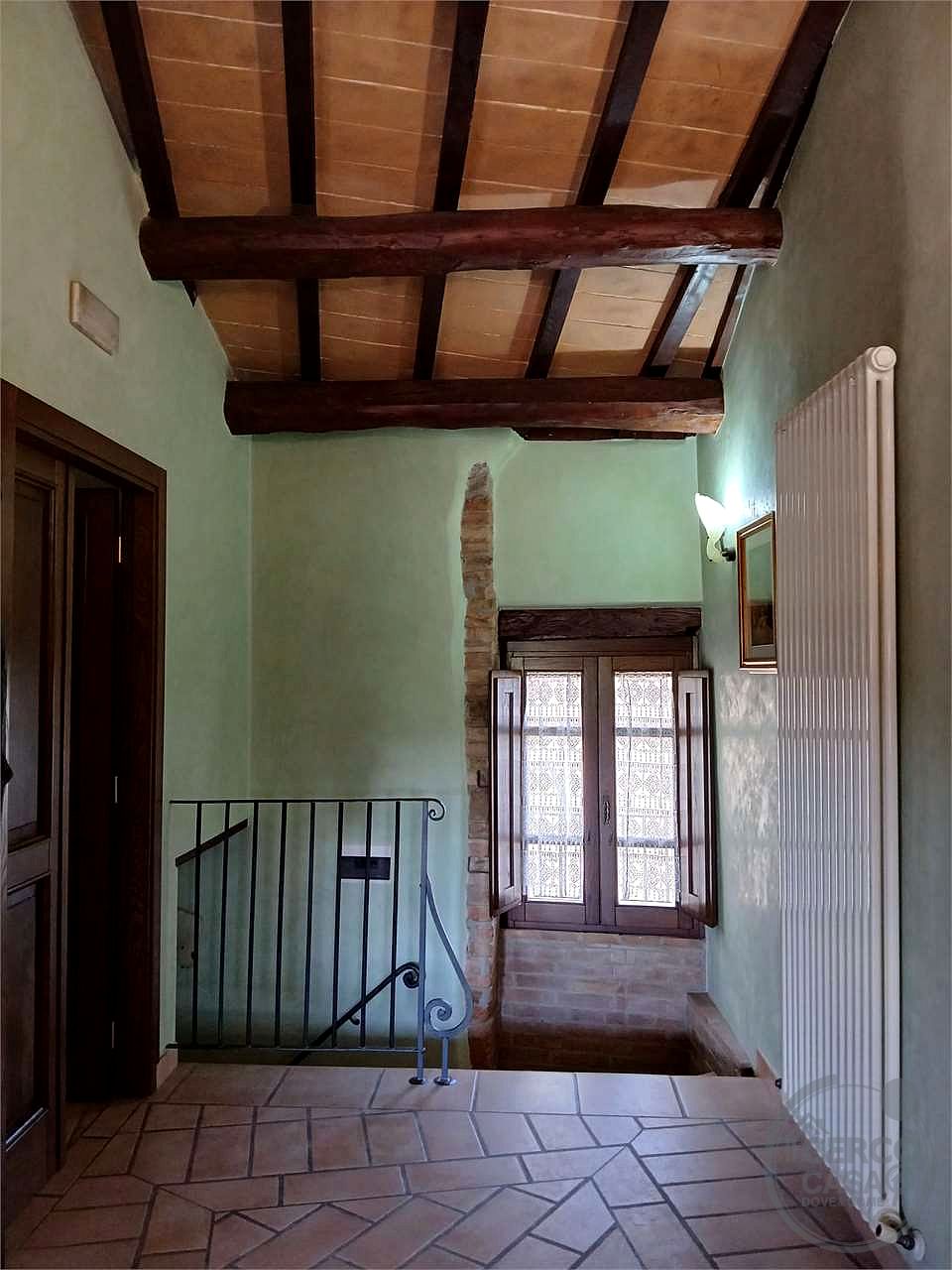 BEVAGNA: CIELO-TERRA IN VENDITA NEL CENTRO STORICO