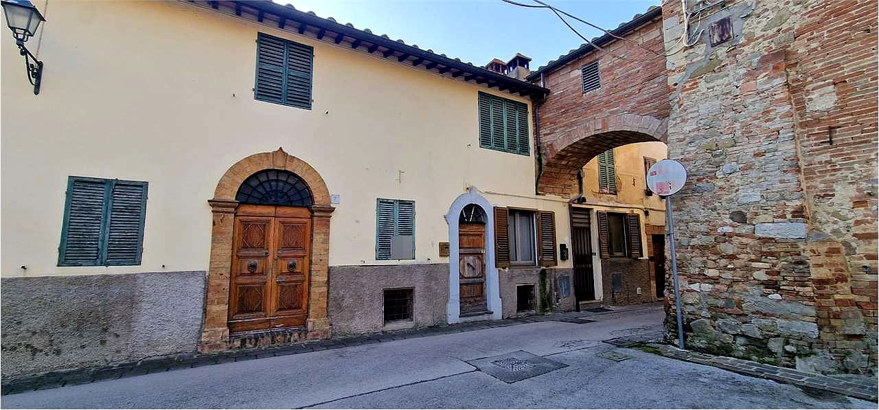 MARSCIANO - CERQUETO: APPARTAMENTO NEL CENTRO STORICO