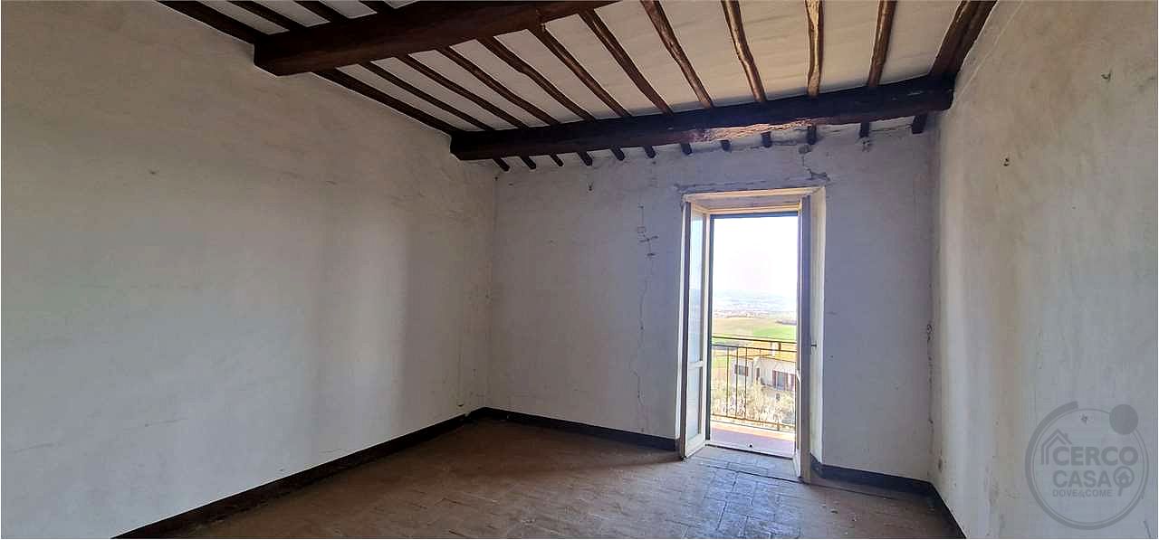 MARSCIANO - CERQUETO: APPARTAMENTO NEL CENTRO STORICO
