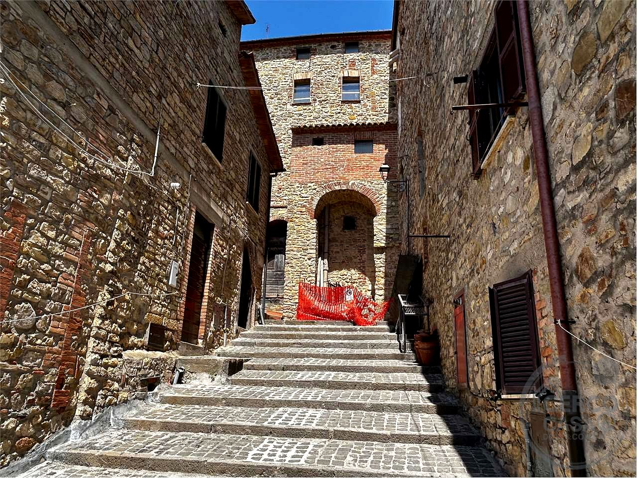 TERNI - CENTRO STORICO DI PARRANO: CIELO-TERRA CON VISTA PANORAMICA