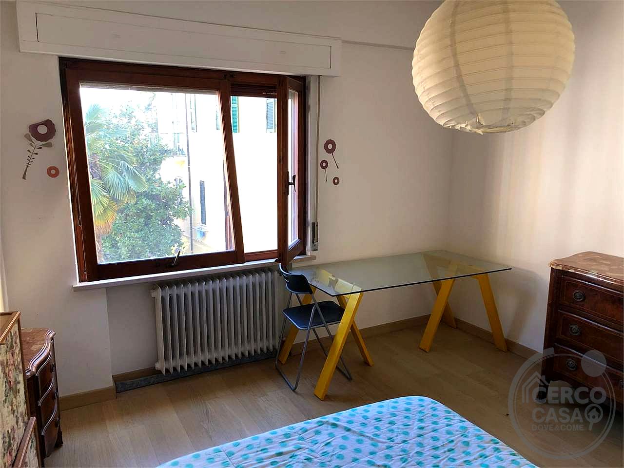 PERUGIA - VIA SPIRITO GUALTIERI: APPARTAMENTO CON TERRAZZO E GARAGE
